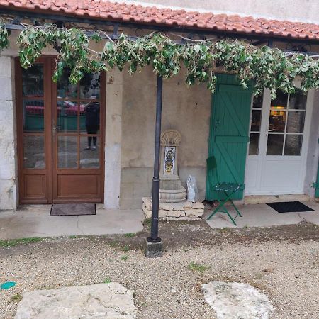 Le Logis de Lou avec petits déjeuners compris Blars Exterior foto